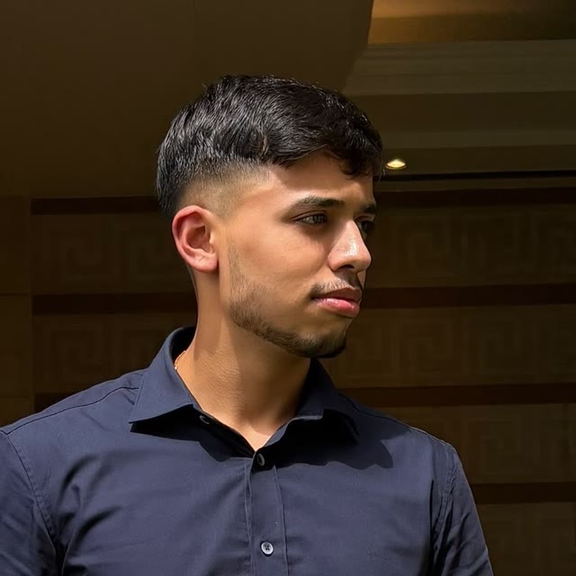 Portrait of Divy Yadav, the founder of Cutmallow